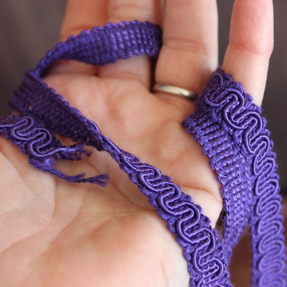 Vintage 1990s Purple Gimp Trim, Conso 1/2" Wide Scroll, 3 yards, Sewing Or Craft - Picture 5 of 10